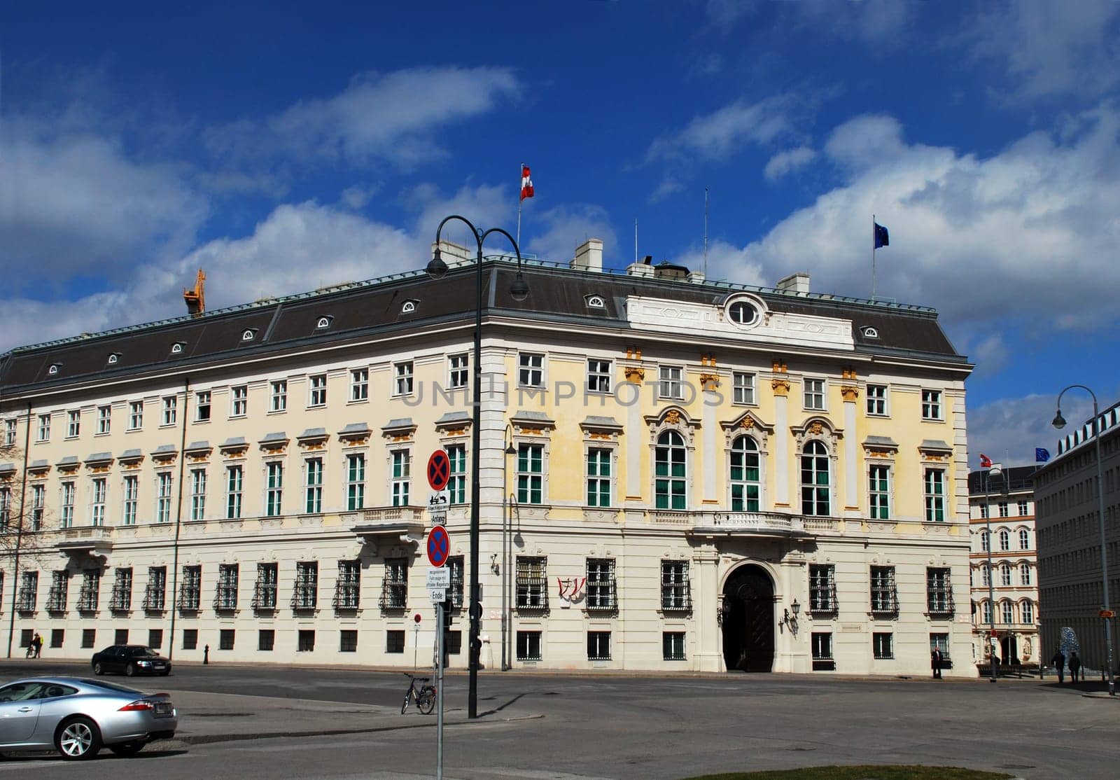 Federal Chancellery 8001