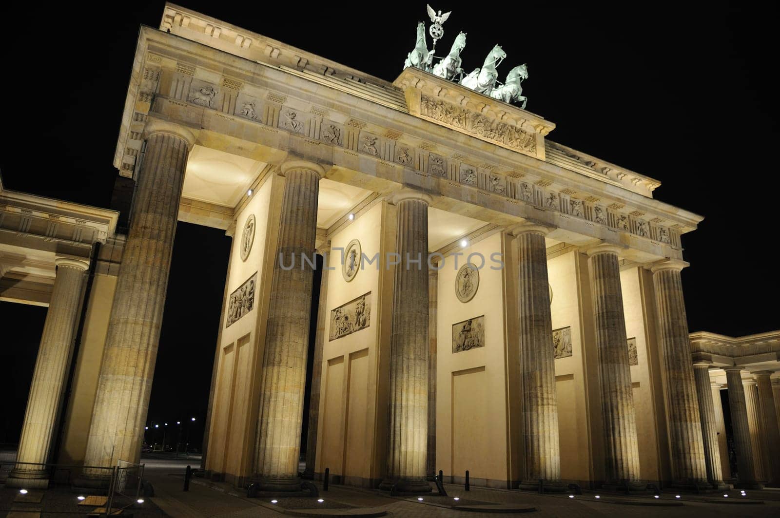 Brandenburg Gate at night