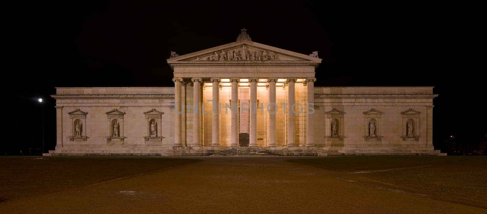 Munich's Glyptothek at night