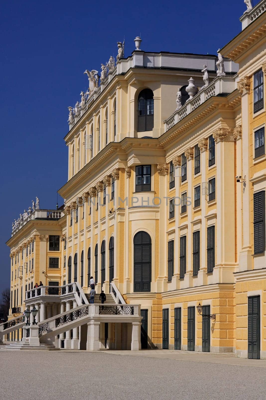 Schönbrunn or Schonbrunn