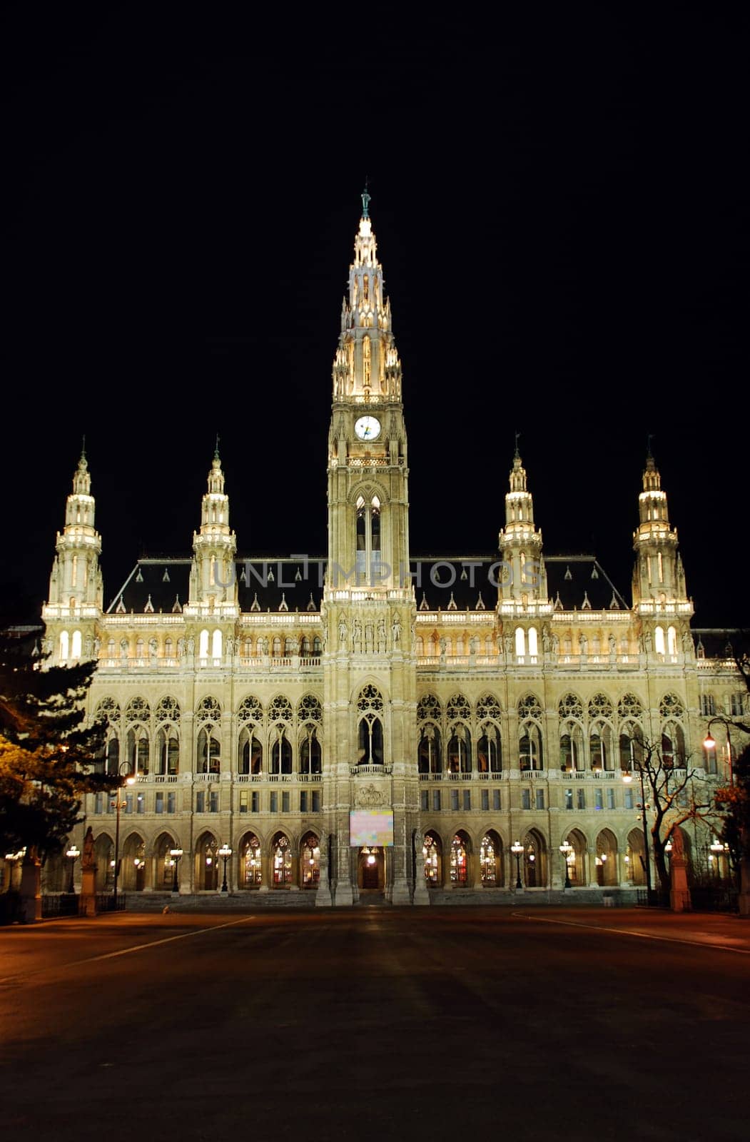 Town Hall 8032