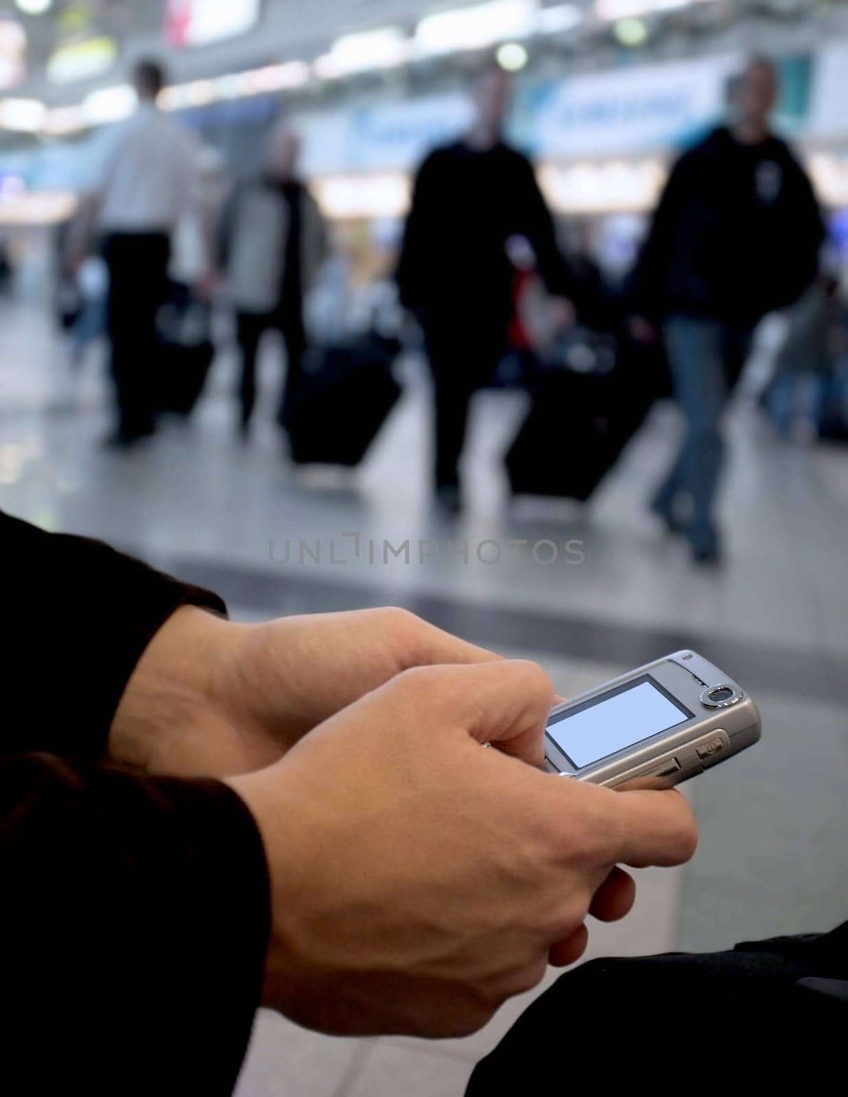 Send message from airport