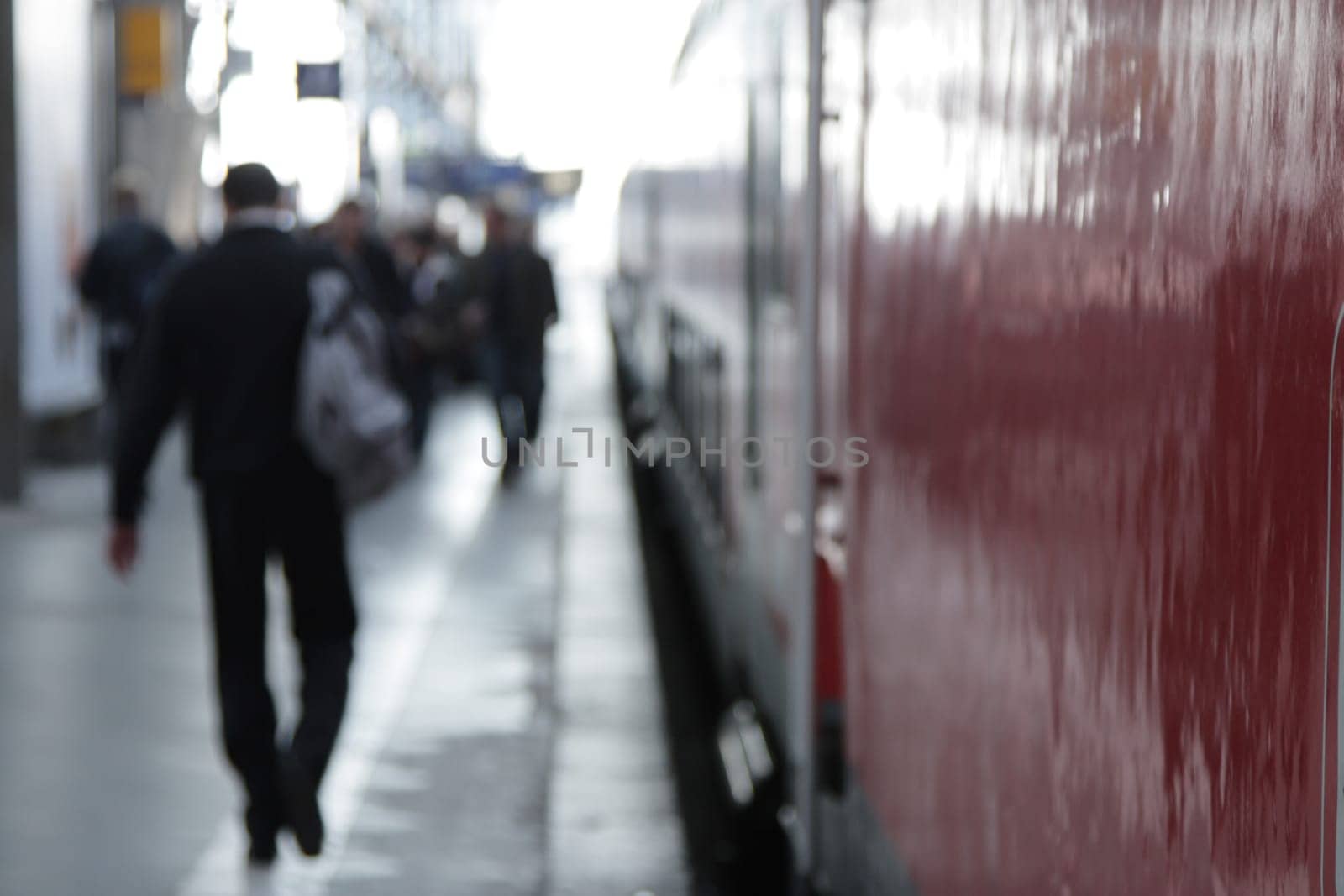 Passengers on the platform,focus on the foreground