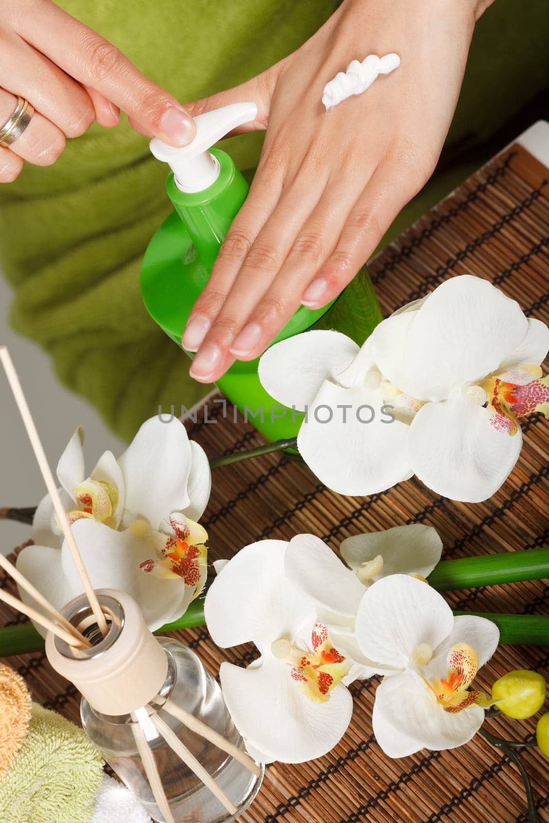 Hand care green