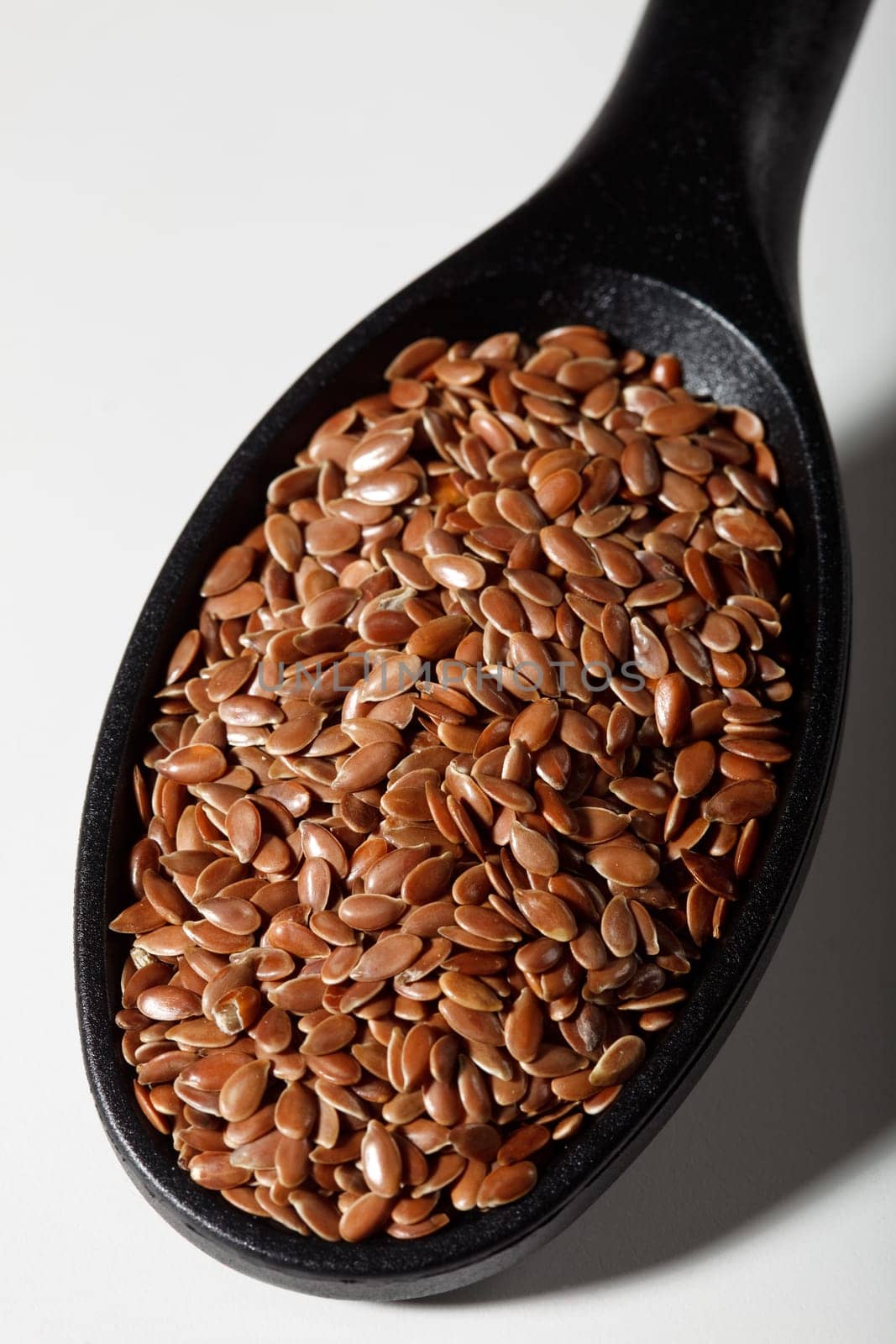 Flaxseed on spoon
