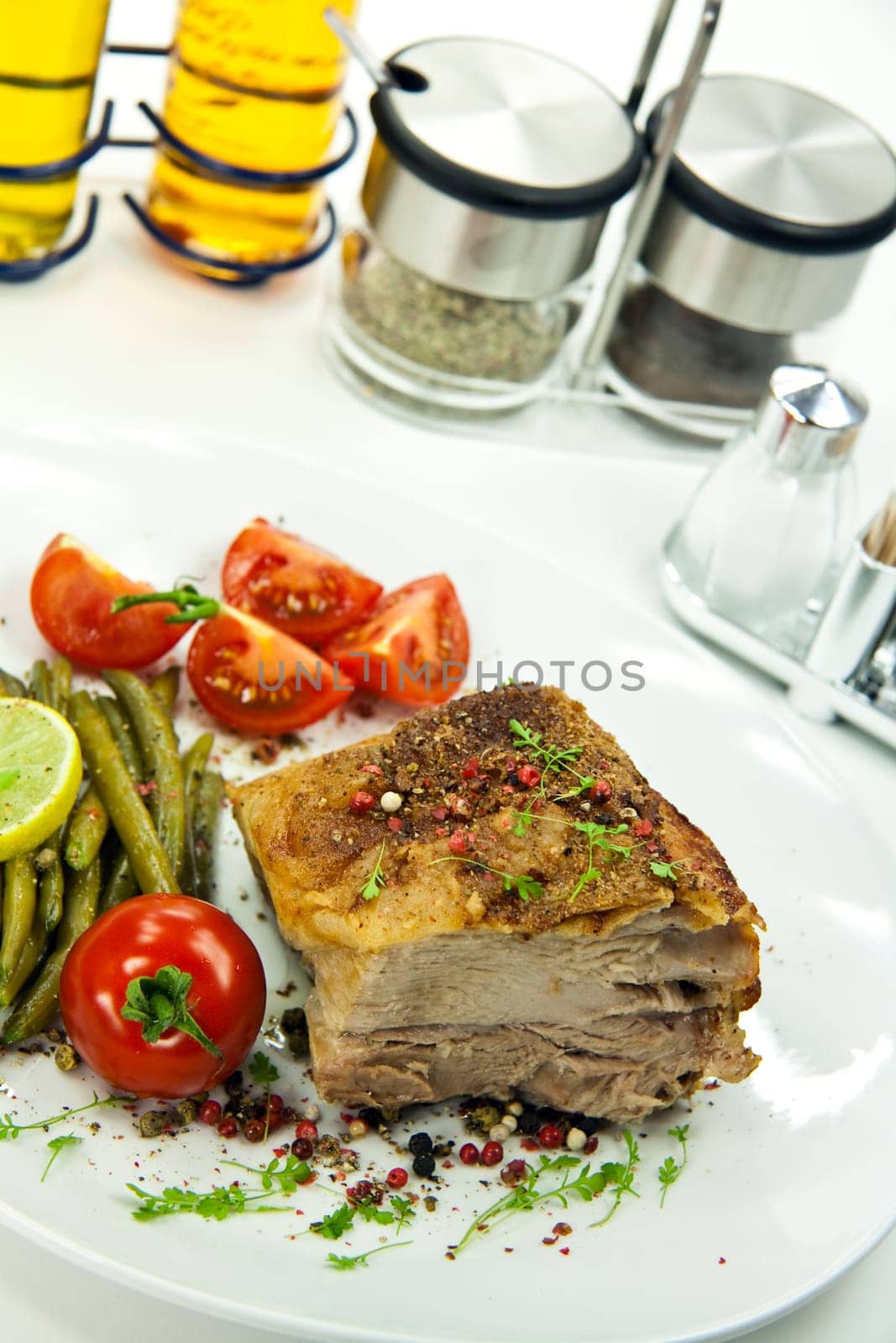 Roast pork with tomatoes,green beans