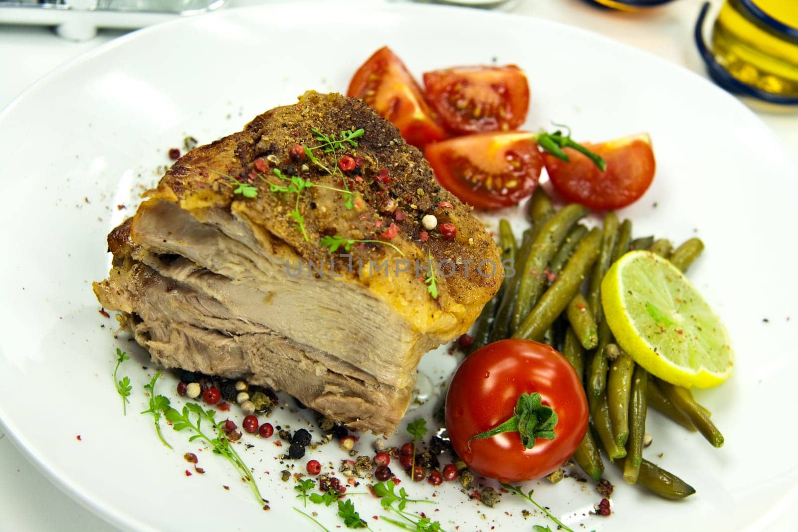 Roast pork with tomatoes,green beans