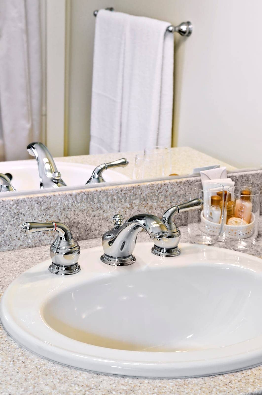 Bathroom sink