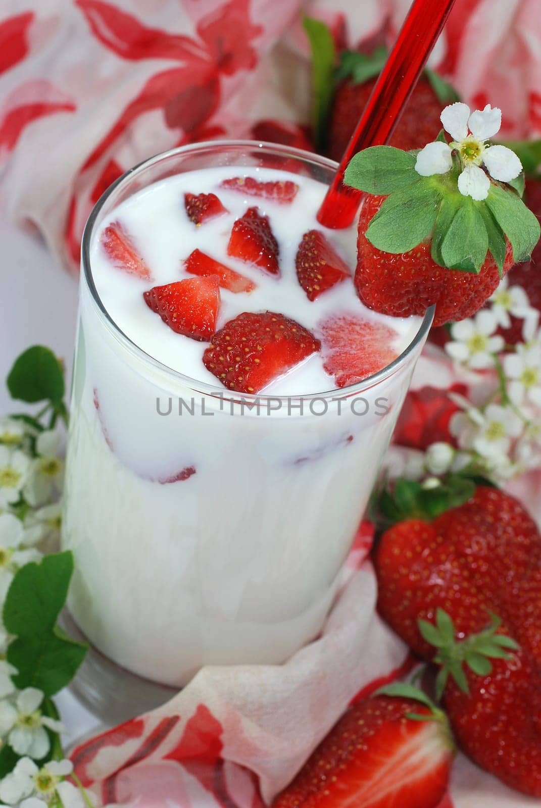 Strawberries with milk