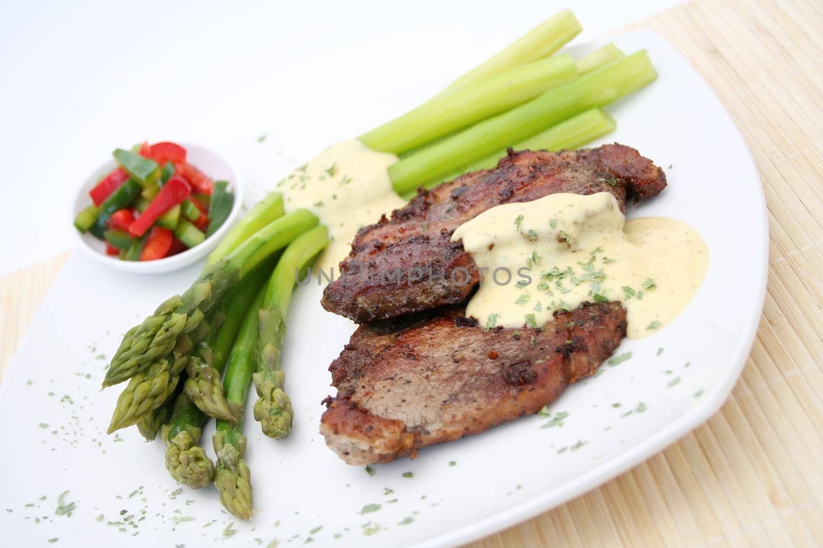 Green asparagus and meat