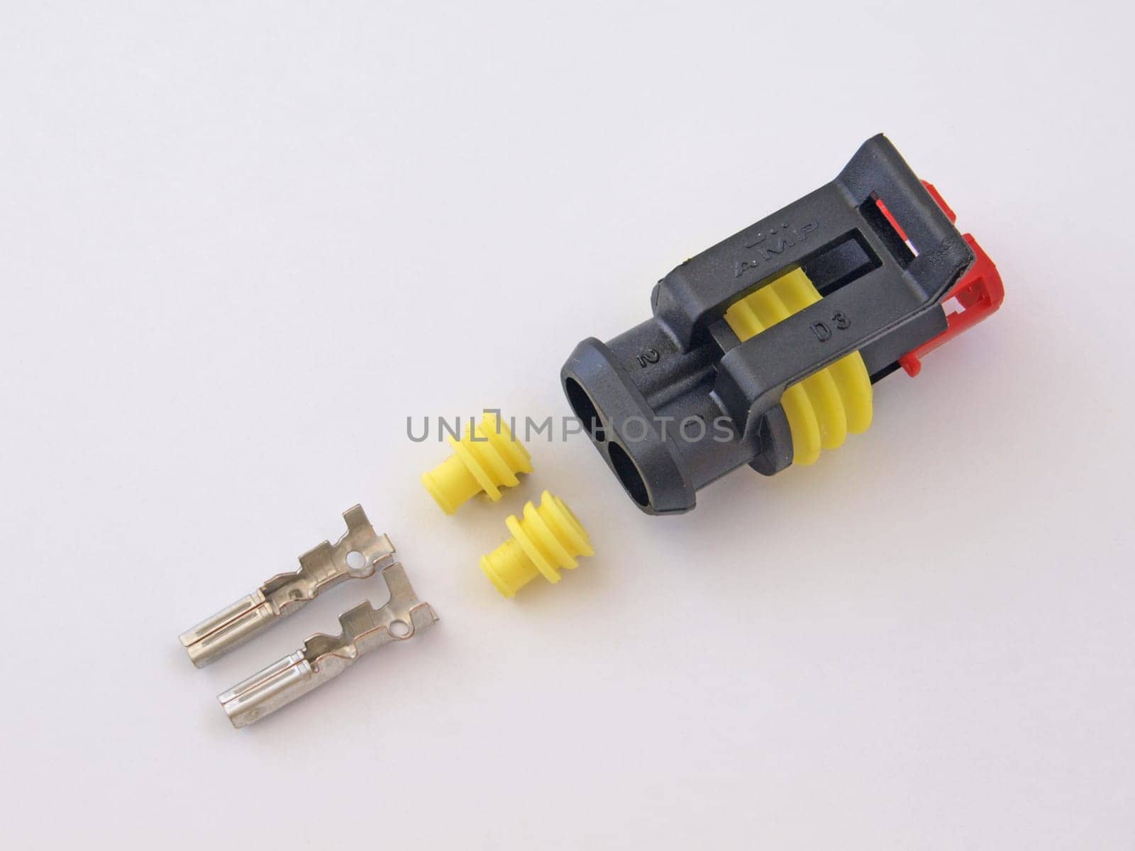 Electronic  plug connections.