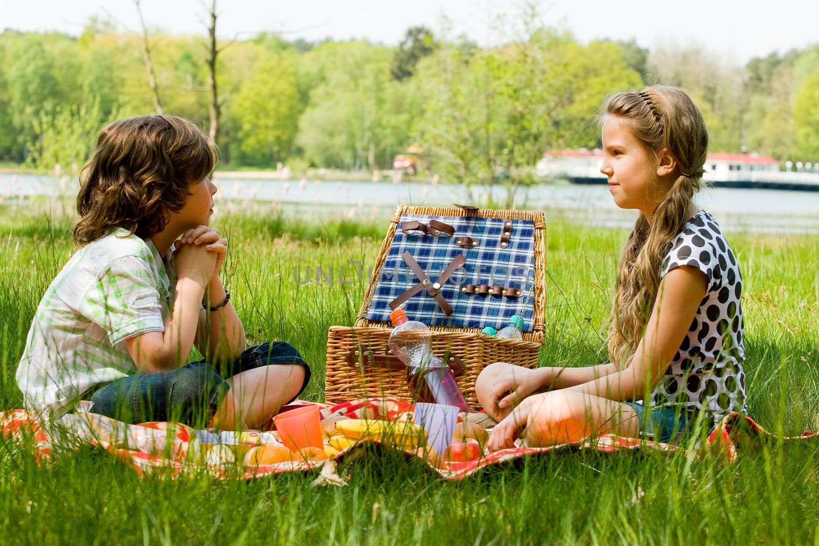 Picnic and waiting