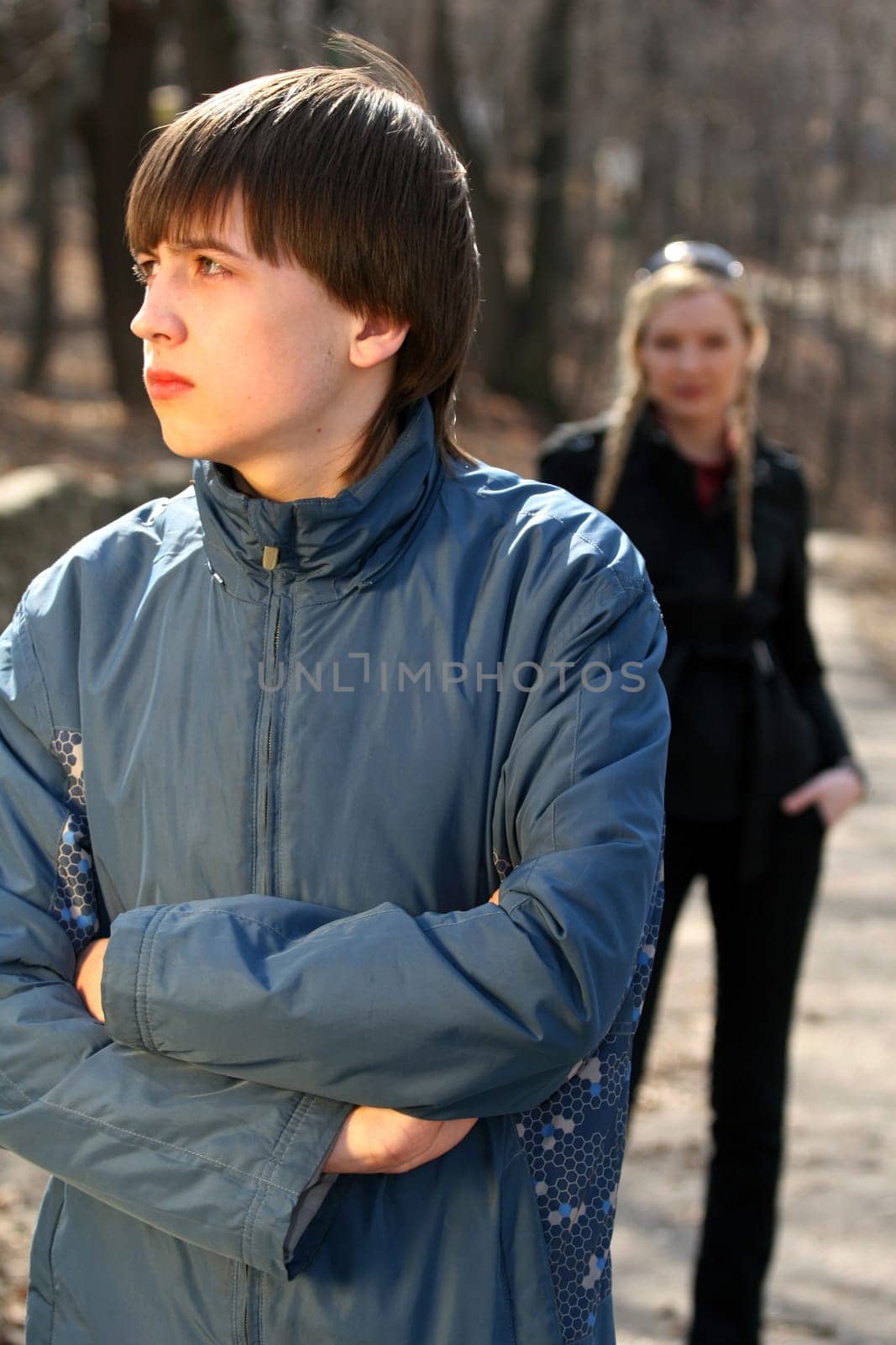 Two young people in the Prk
