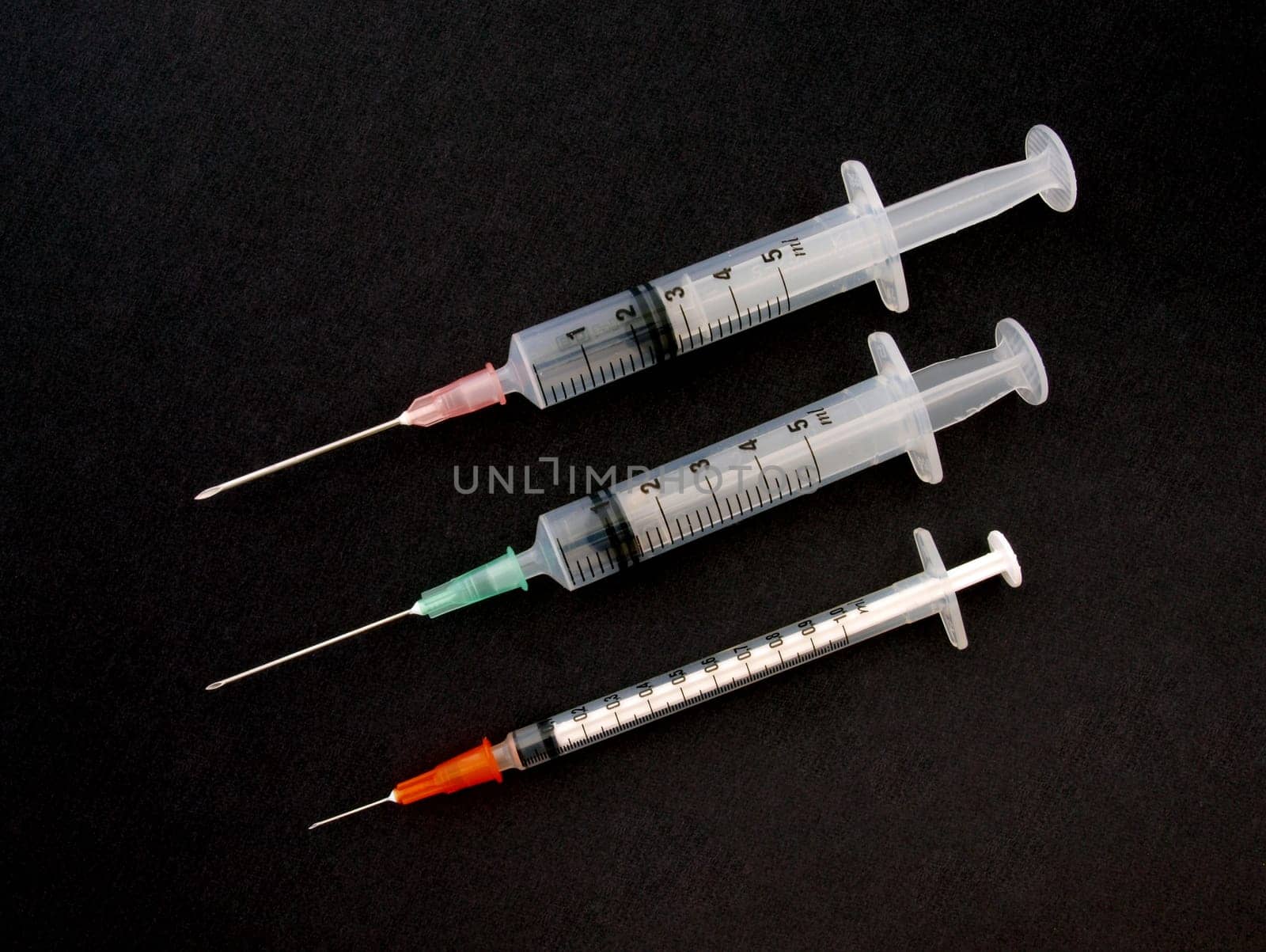 Hypodermic syringe and needle