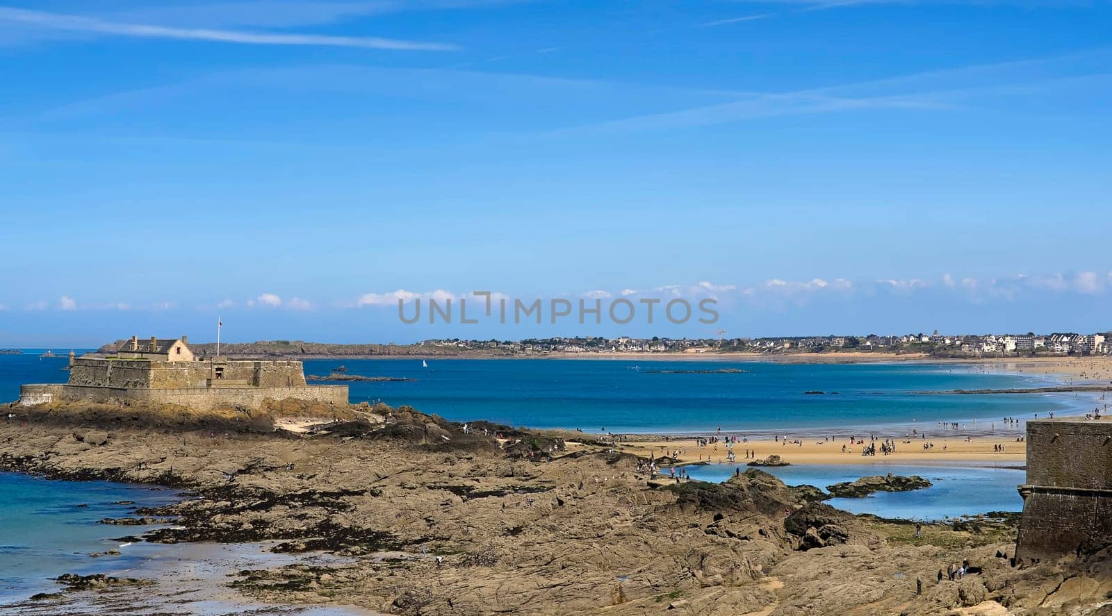 Fort du Petit Be with a view of Dinard