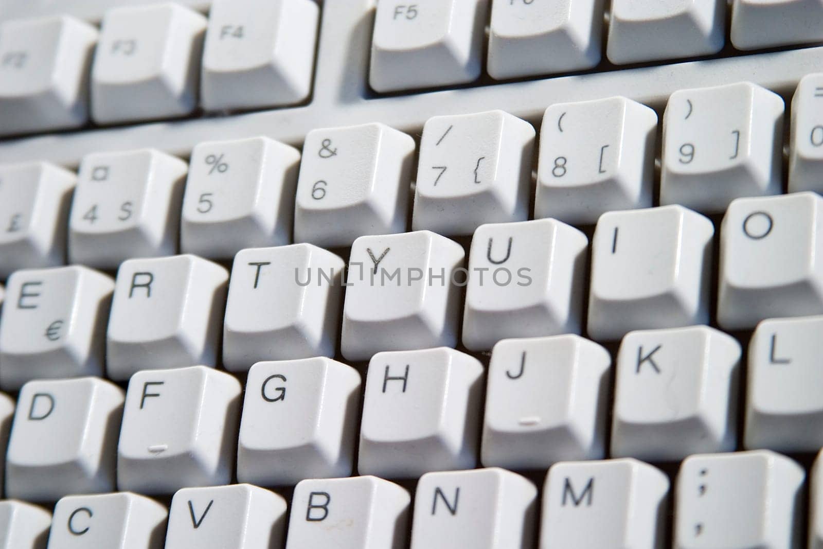 White Desktop Computer Keyboard