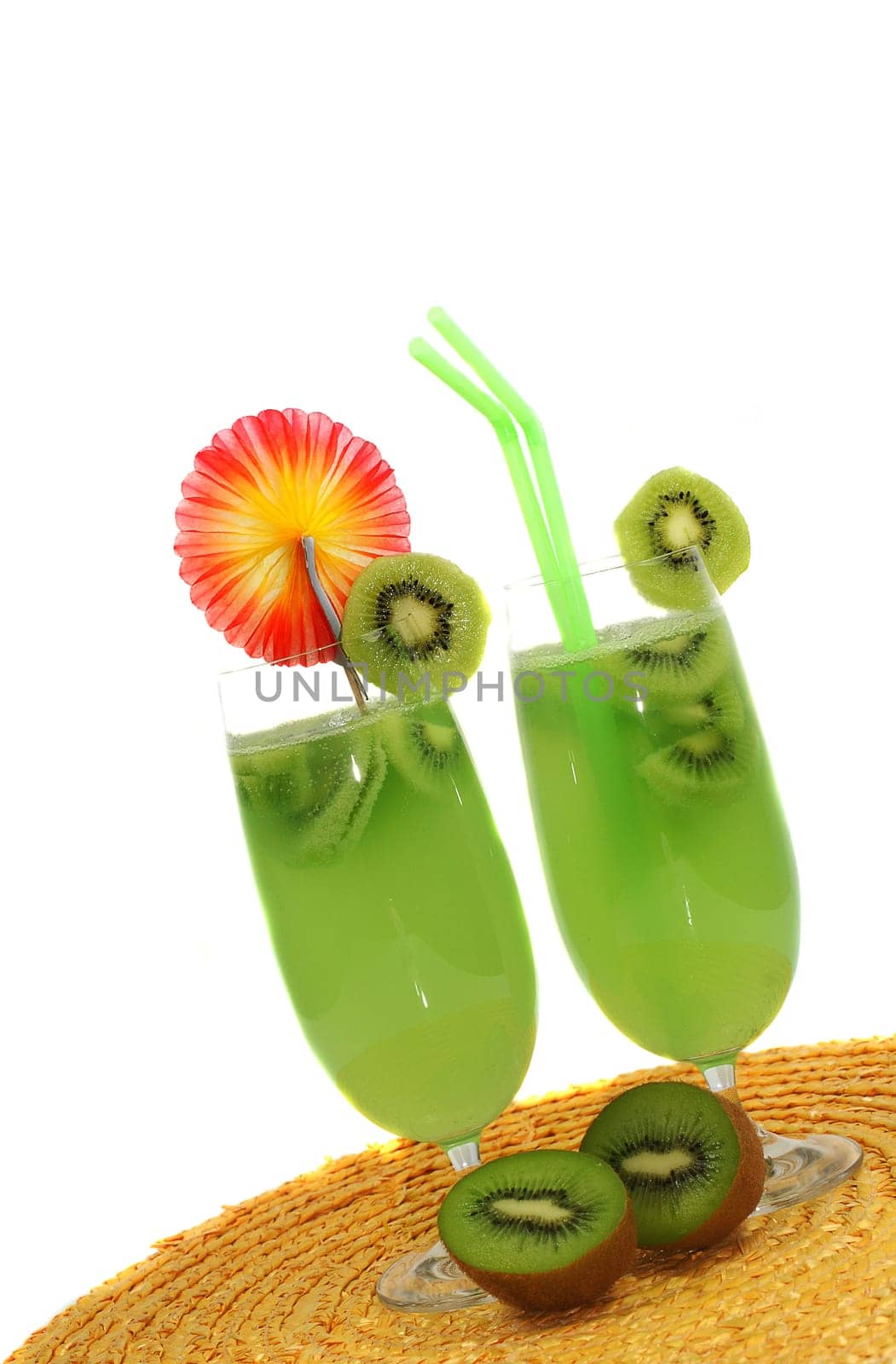 Kiwi cocktail