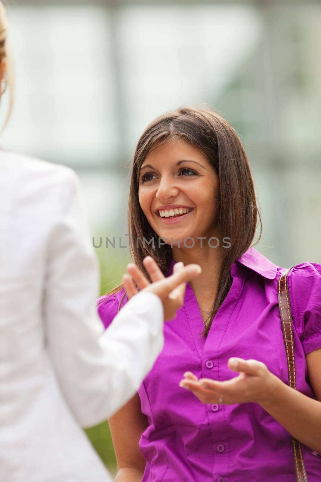 businesswomen drinking coffee