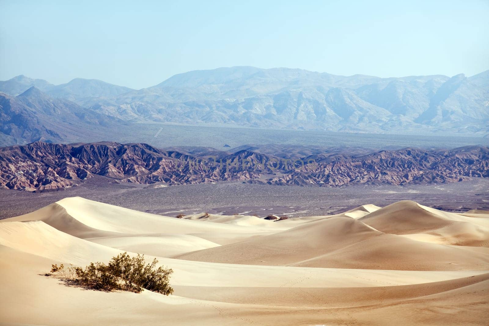 death valley desert mountain landscape