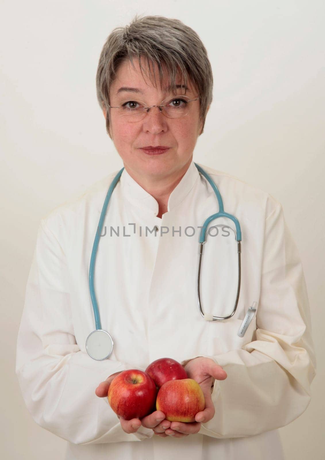 female doctor or woman doctor
