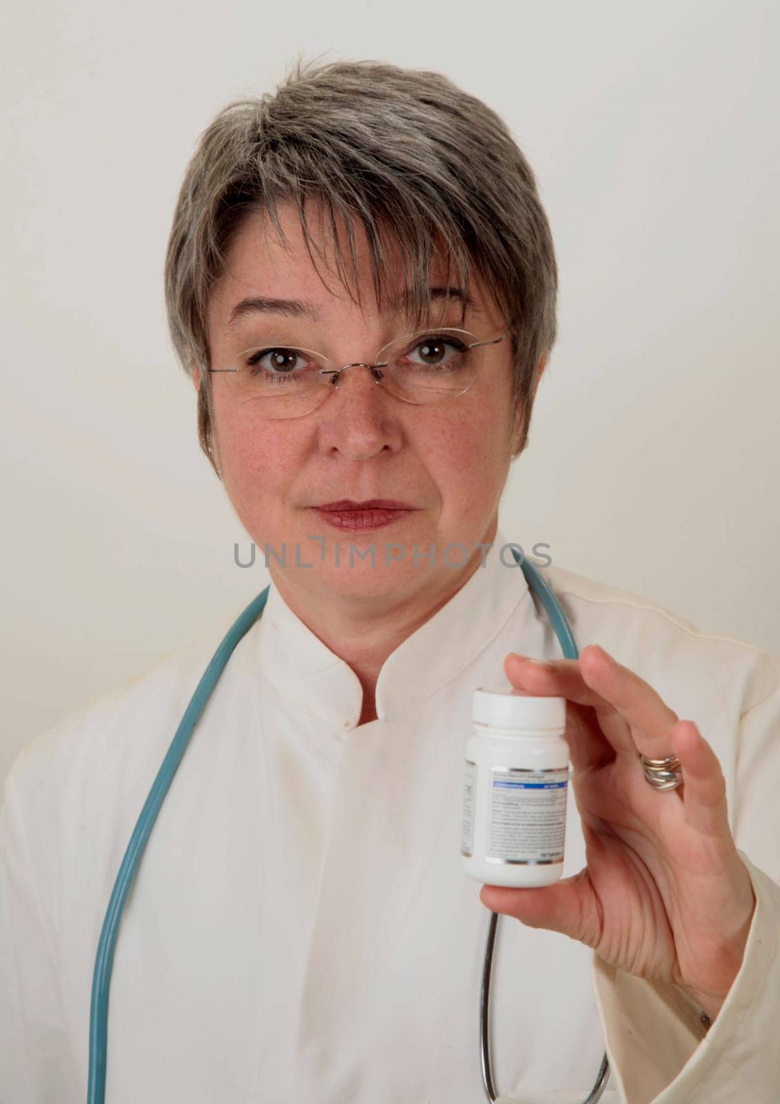 female doctor or woman doctor