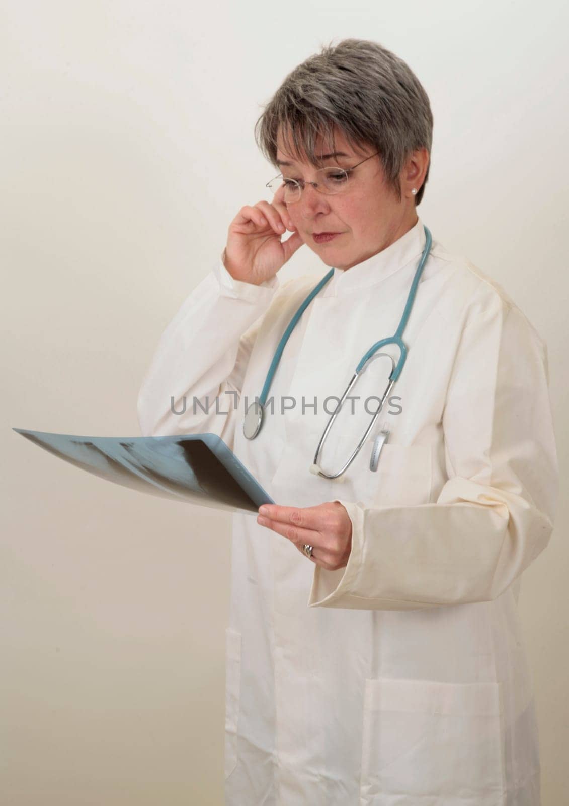 female doctor or woman doctor