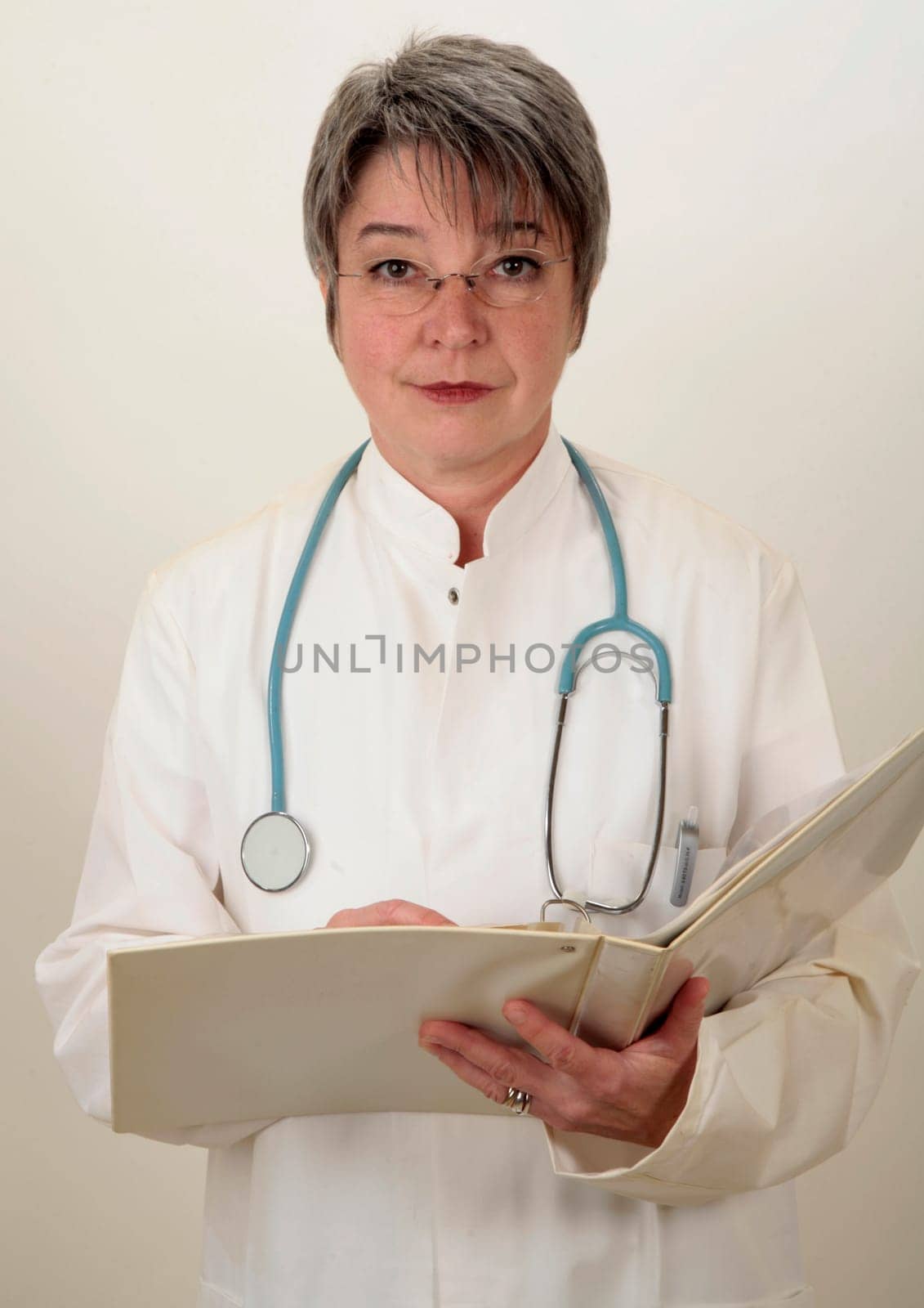 female doctor or woman doctor