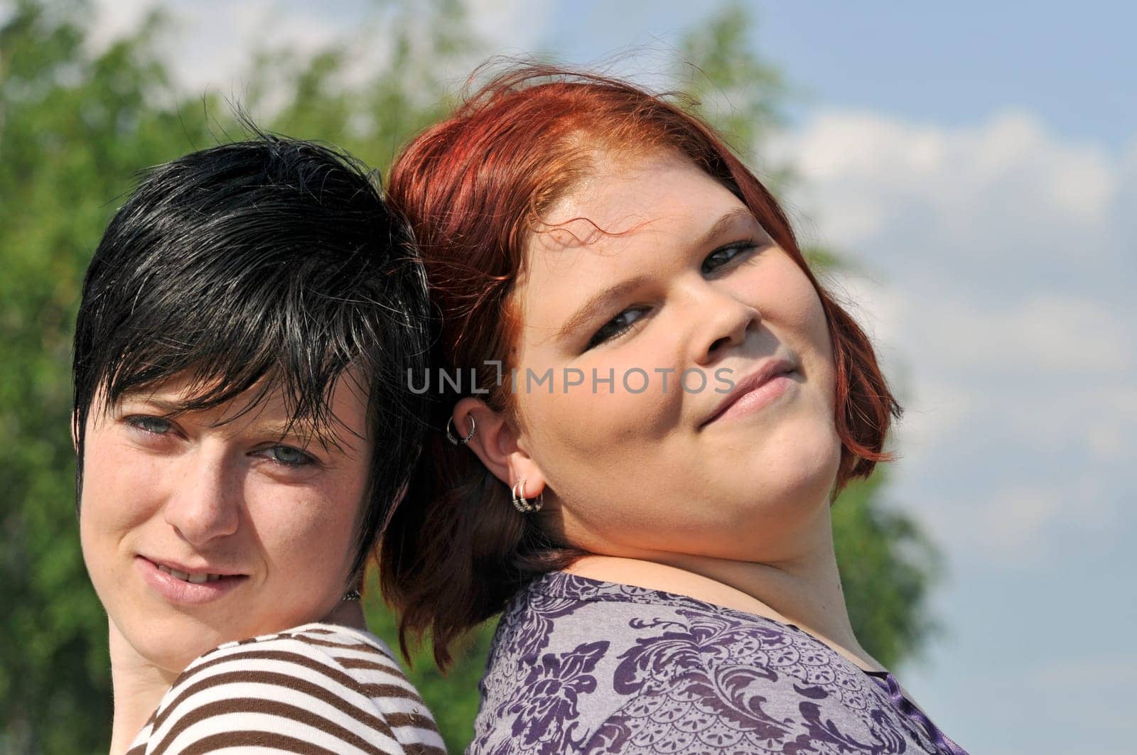 sisters in red and black