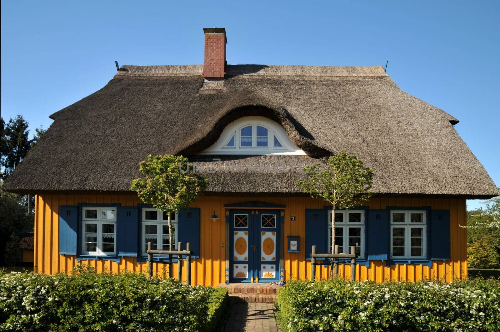 Thatched-roof house on the Darß peninsula...
