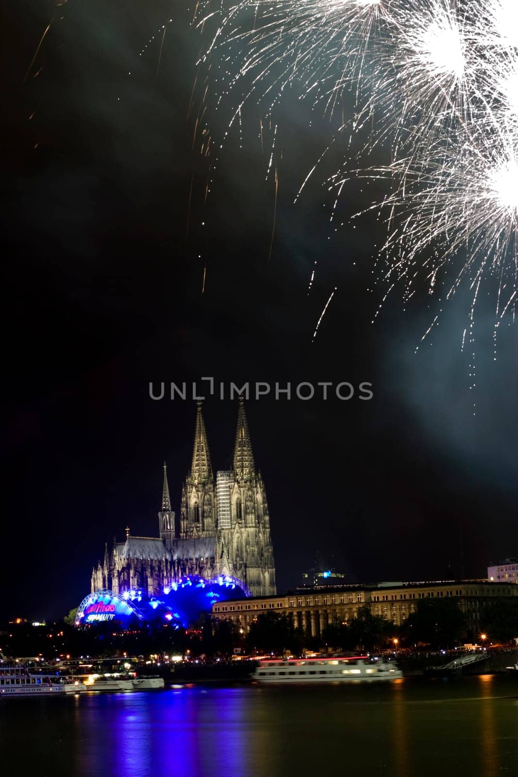 Cologne Cathedral at night