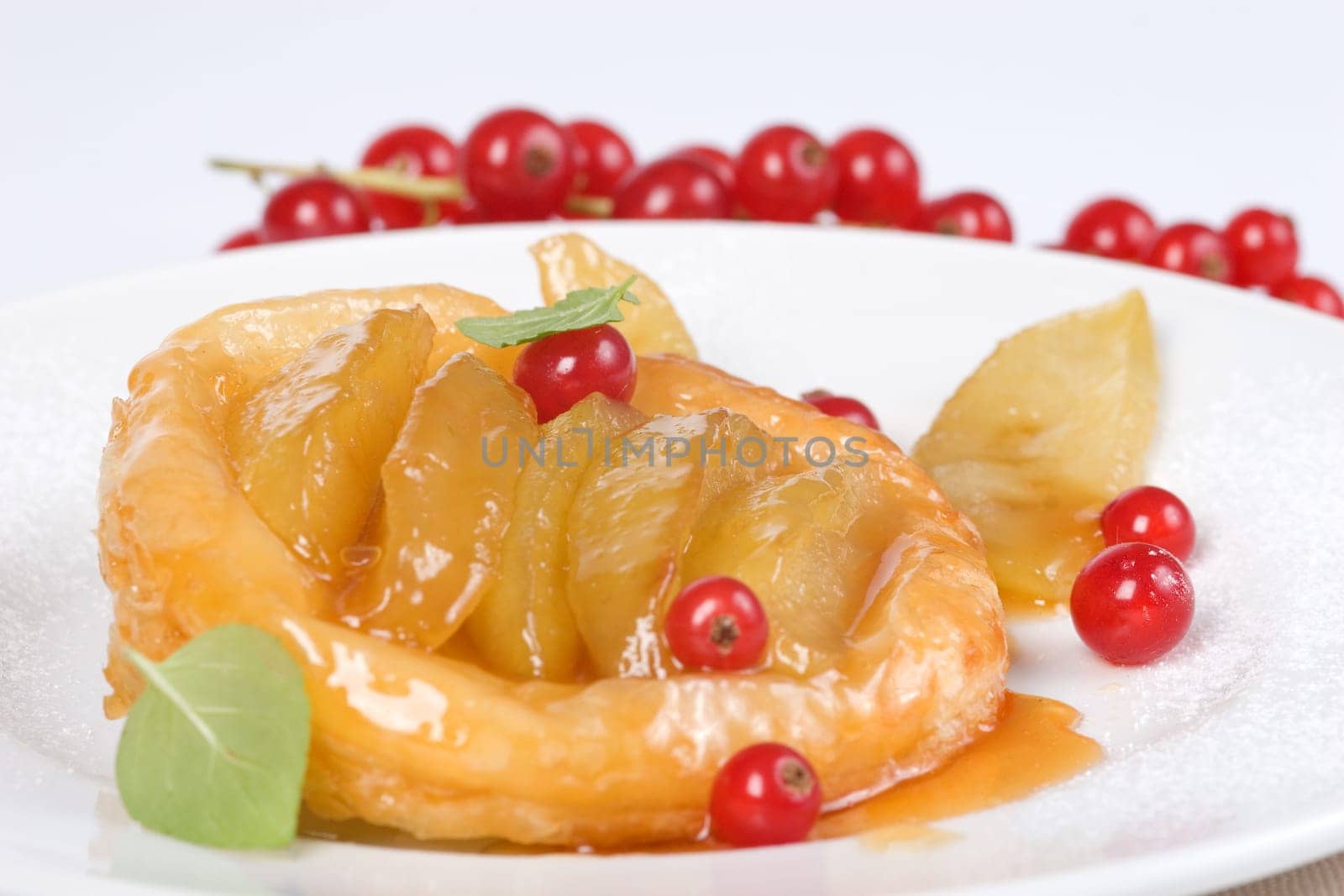 Tart with mint