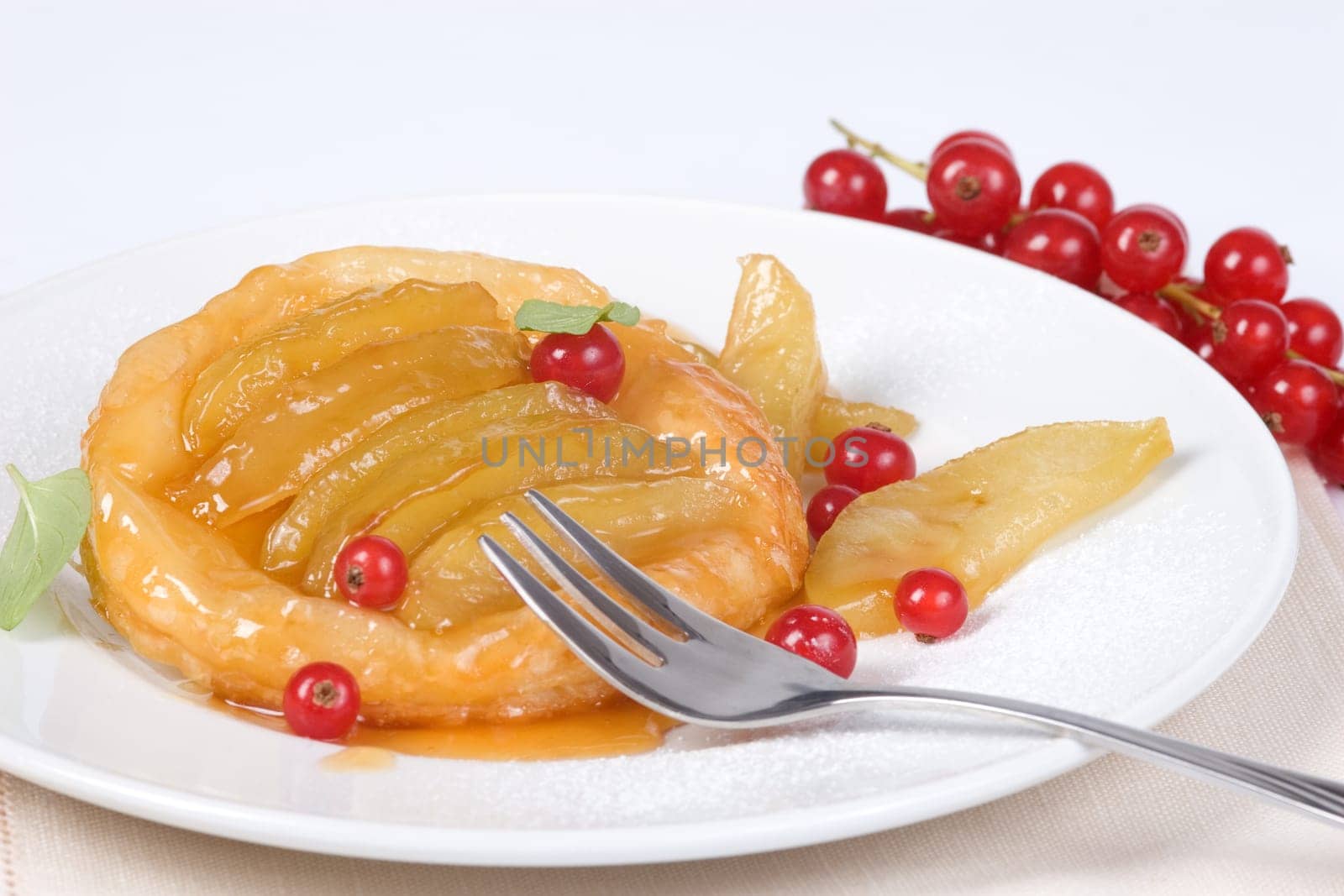 Currants and tart