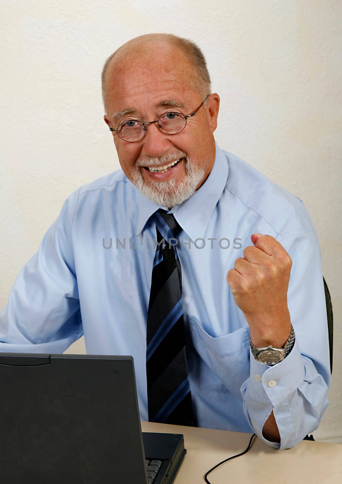 Senior at Labtop