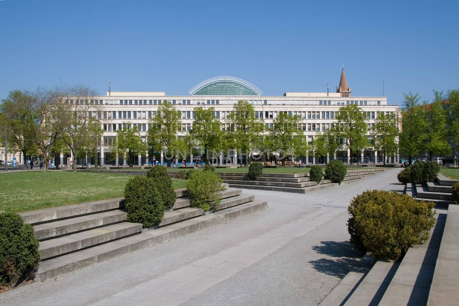 Gallery building