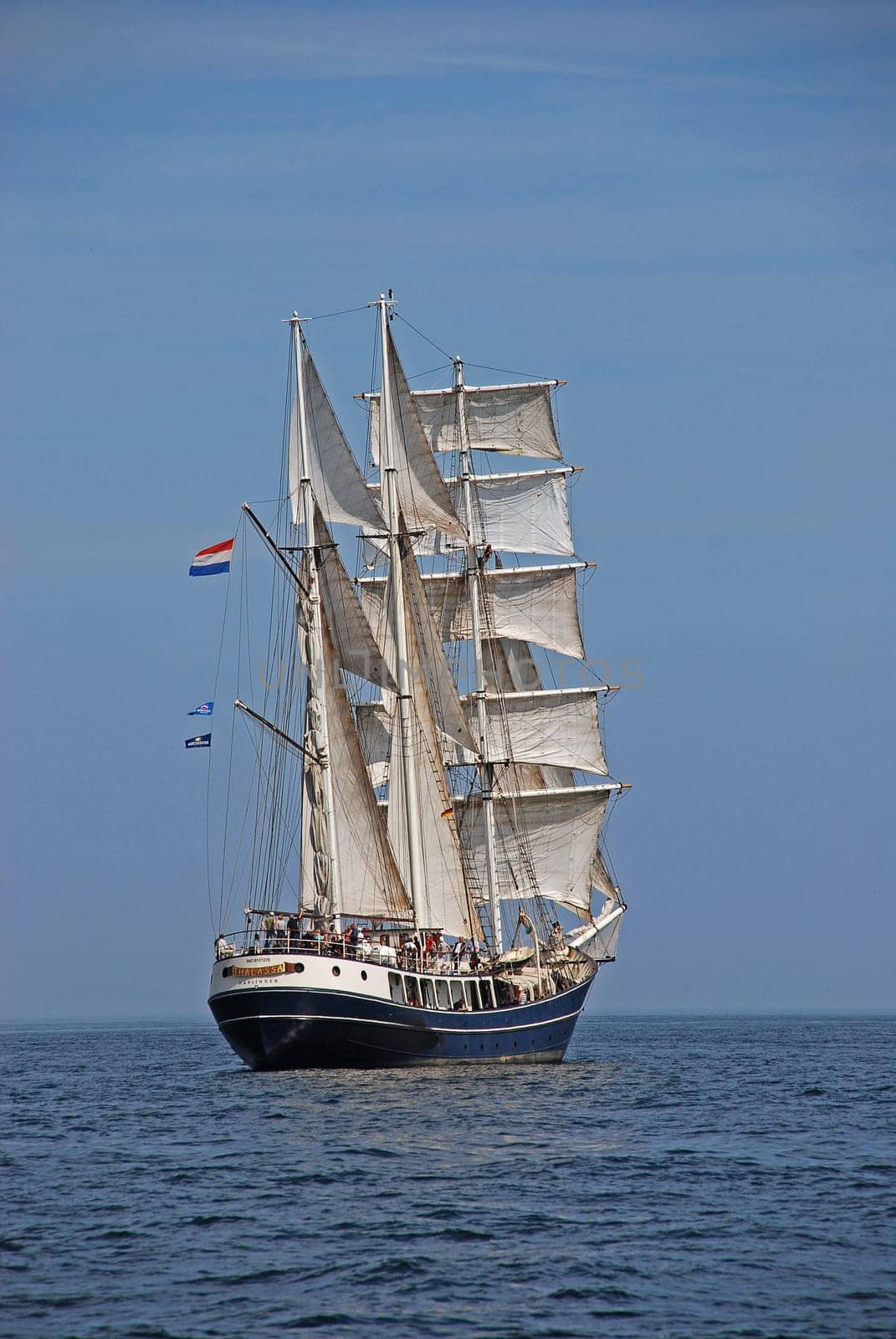 Sailing ship