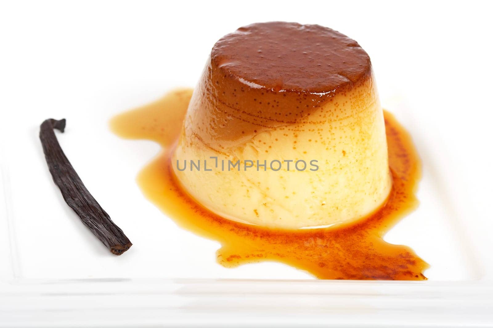 Cream caramel dessert