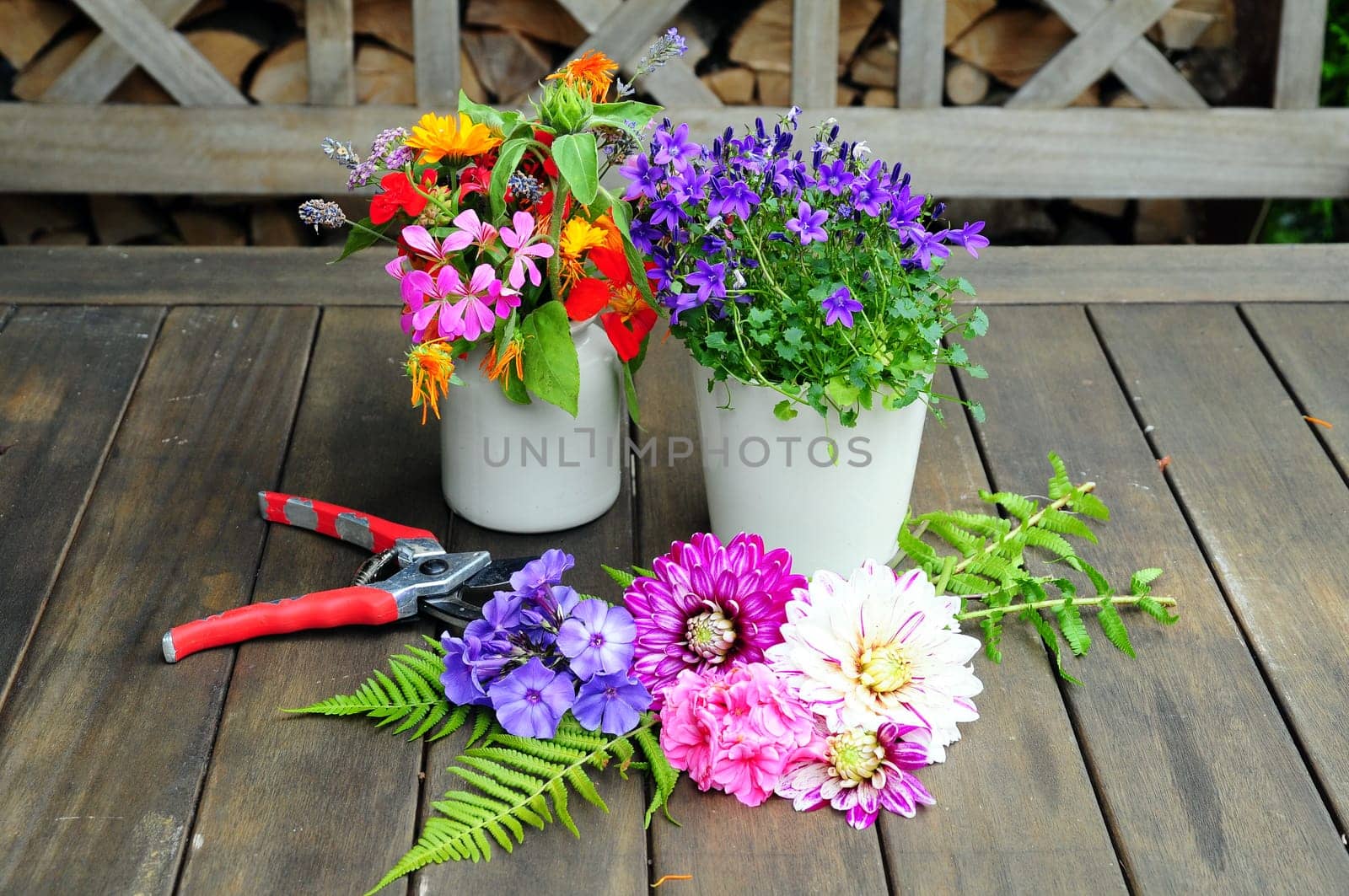 Floral Decoration Garden Table