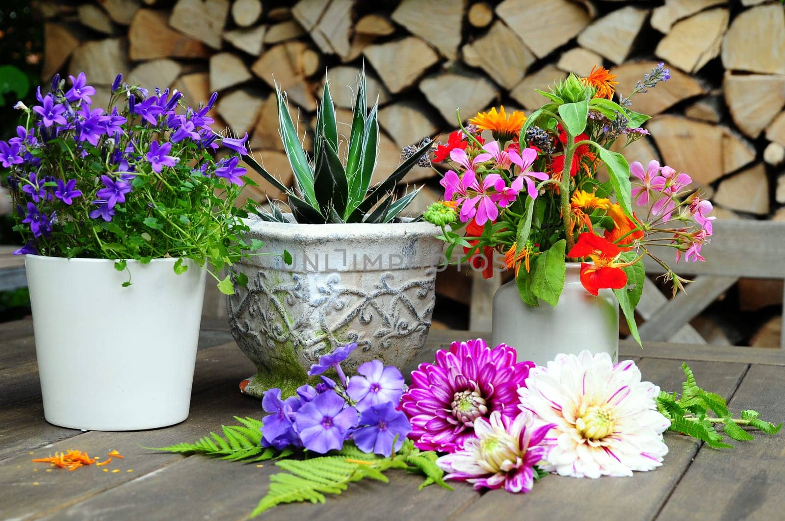 Flower Pots Decoration Garden Table