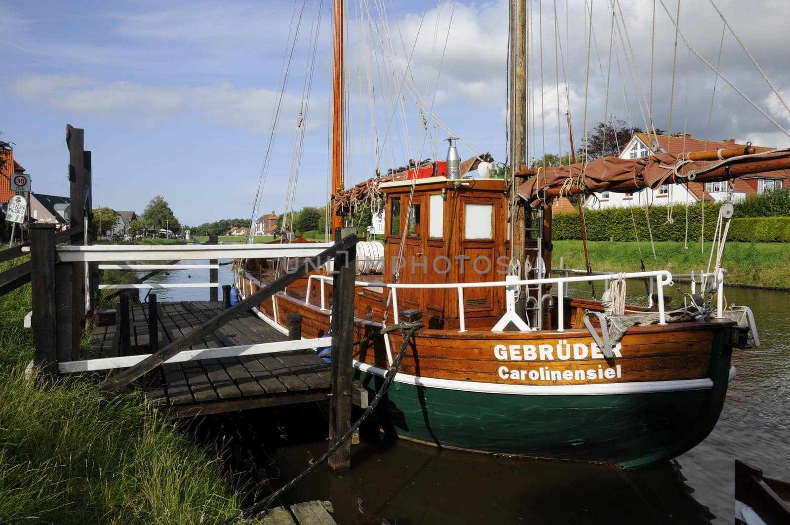Sielhafen in Carolinensiel