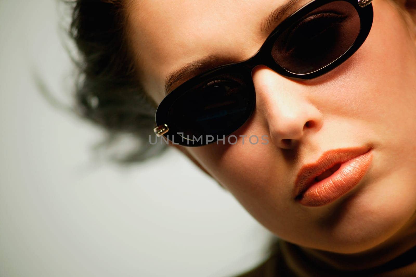 Woman with sunglasses