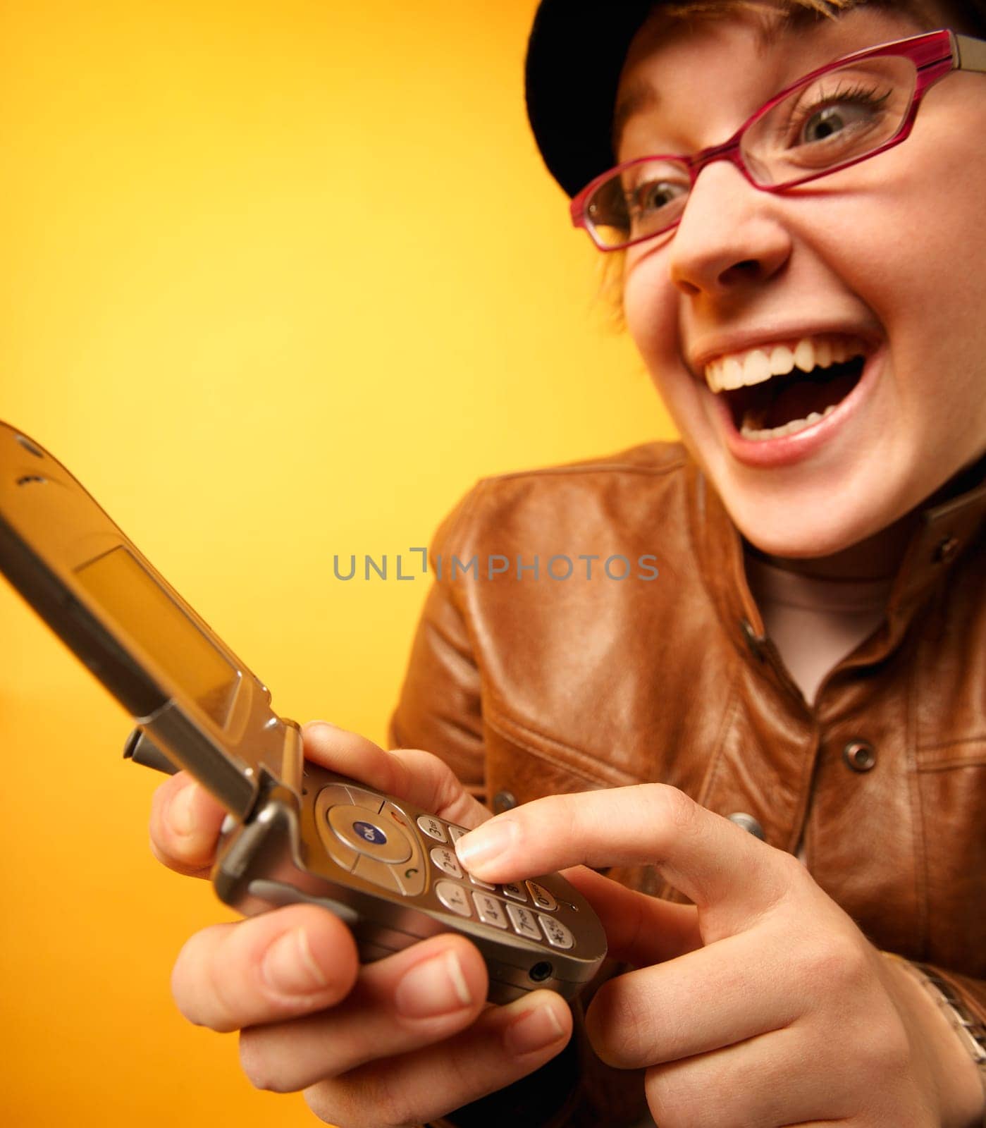 Woman dials cell phone