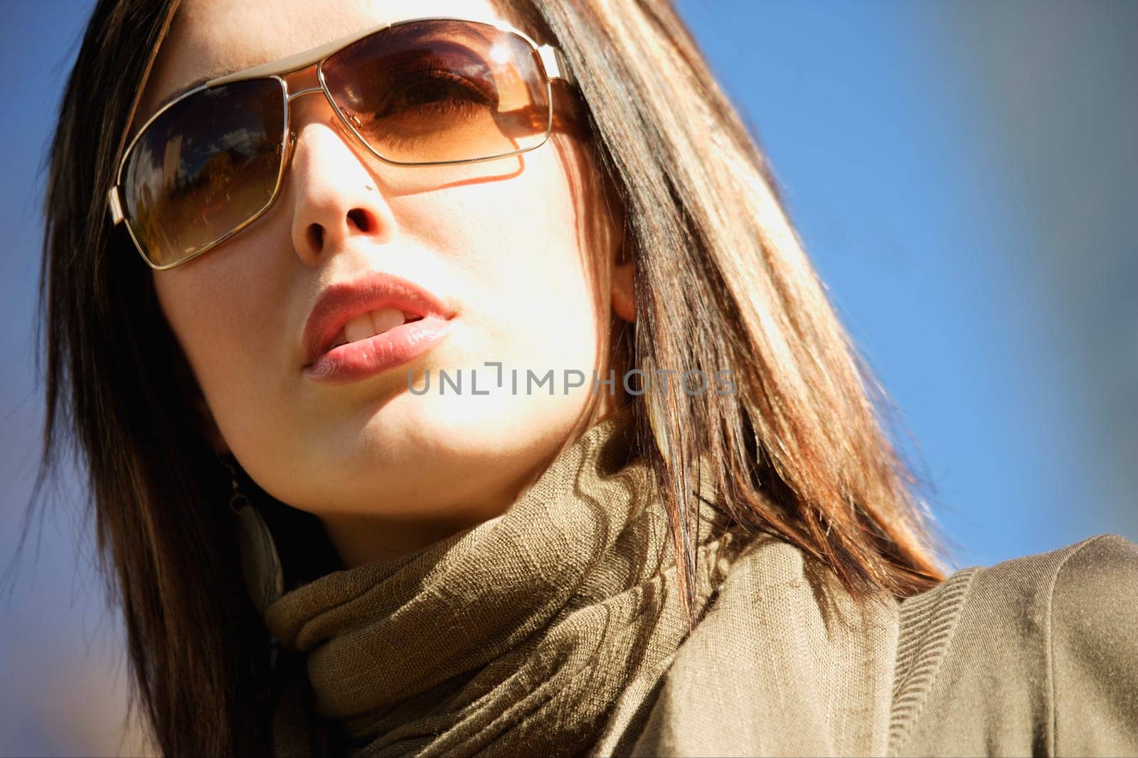 Woman with trendy sunglasses
