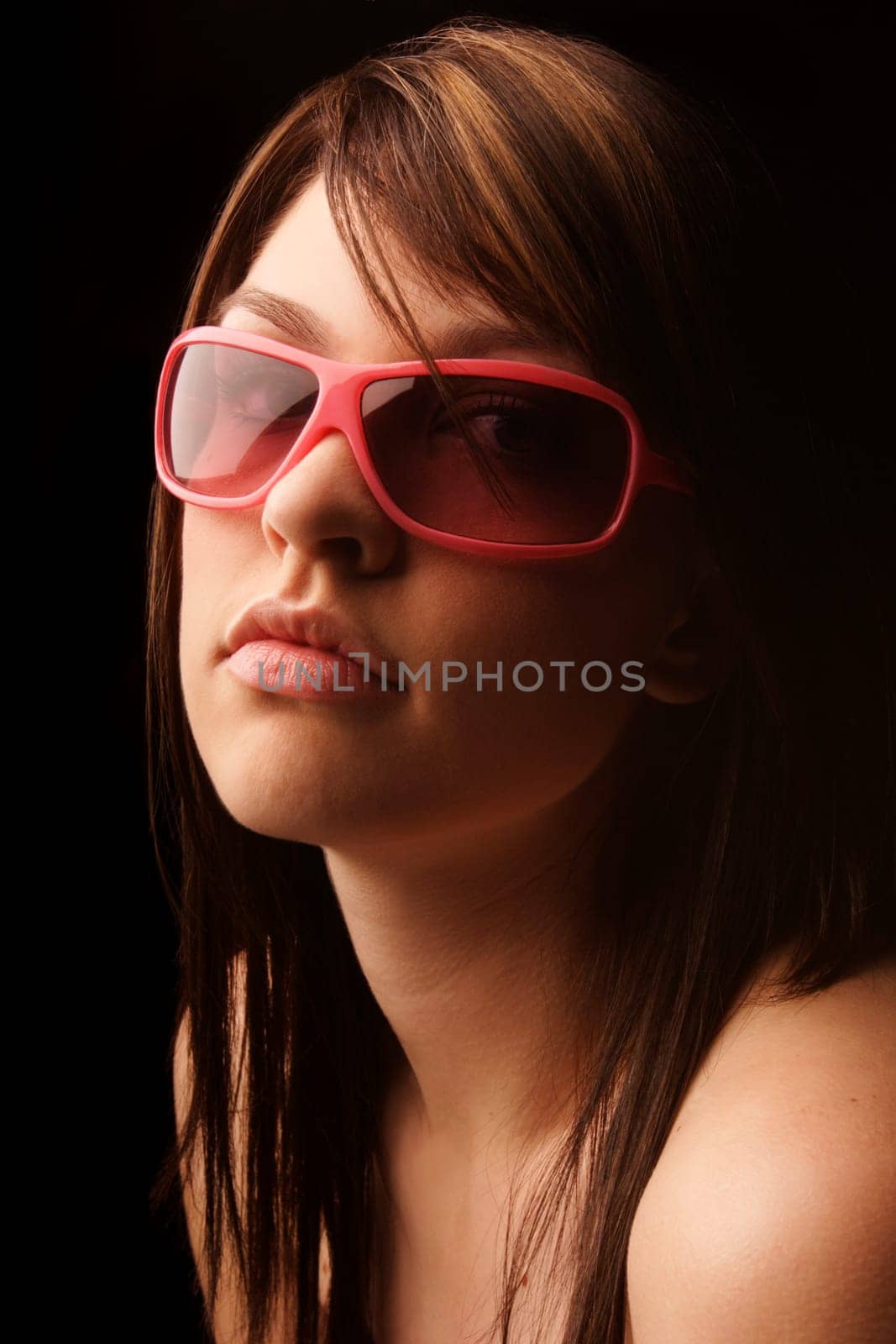 Young woman with sunglasses