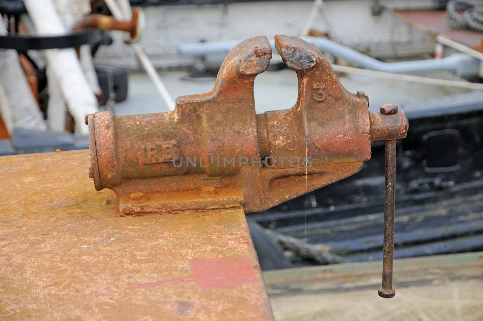 Old Vise