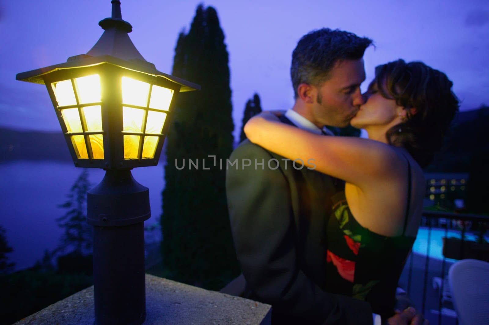 Couple kiss