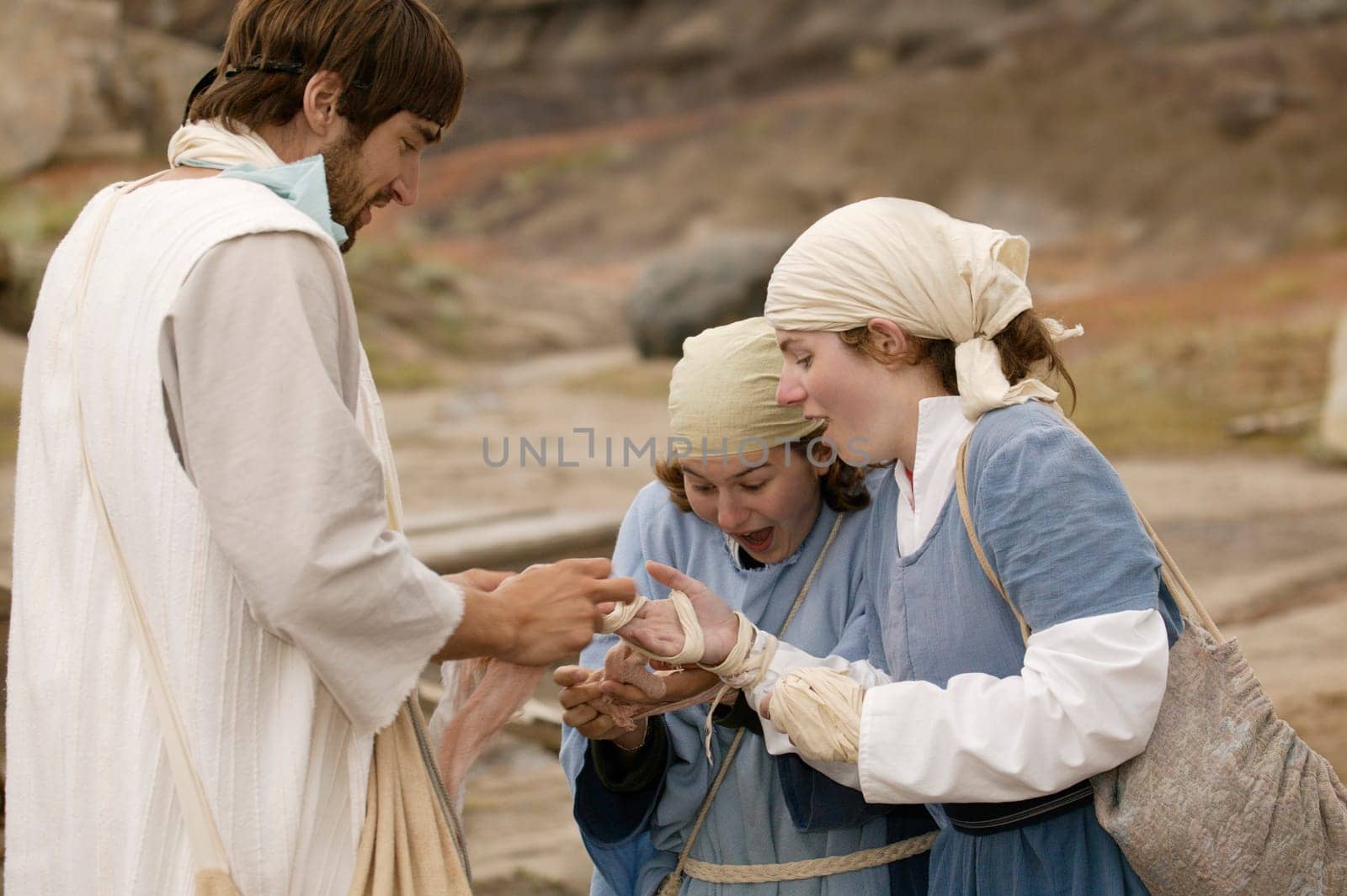 Jesus heals lepers