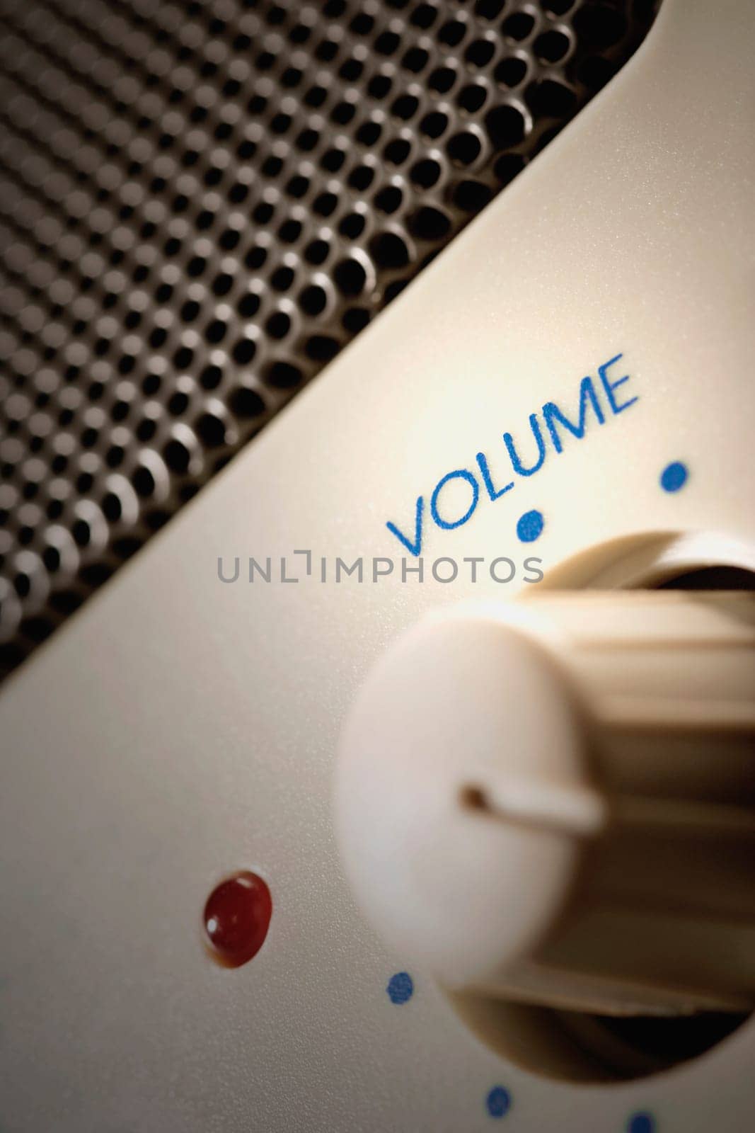 Volume control dial