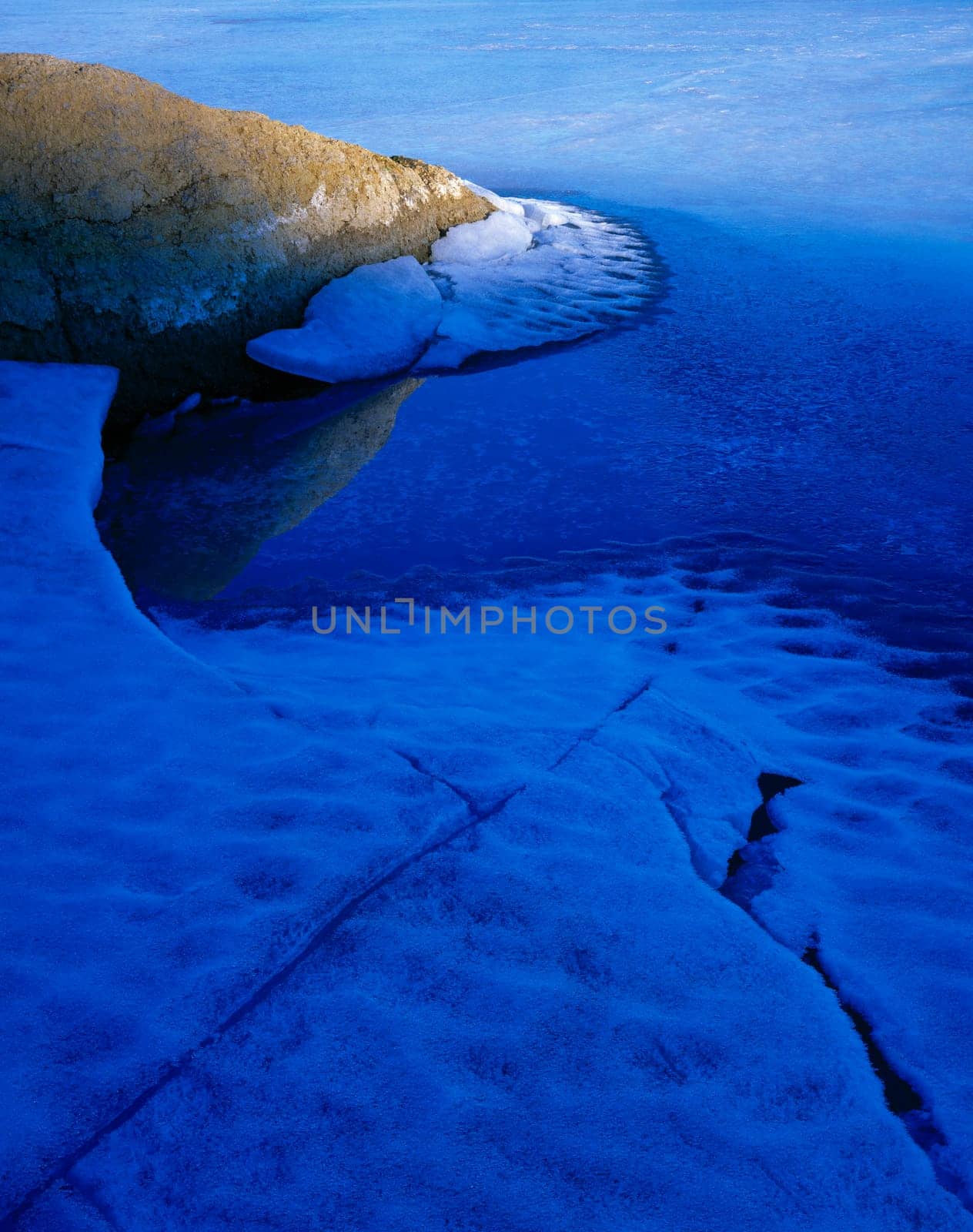 Shoreline with Ice, sandstone pattern