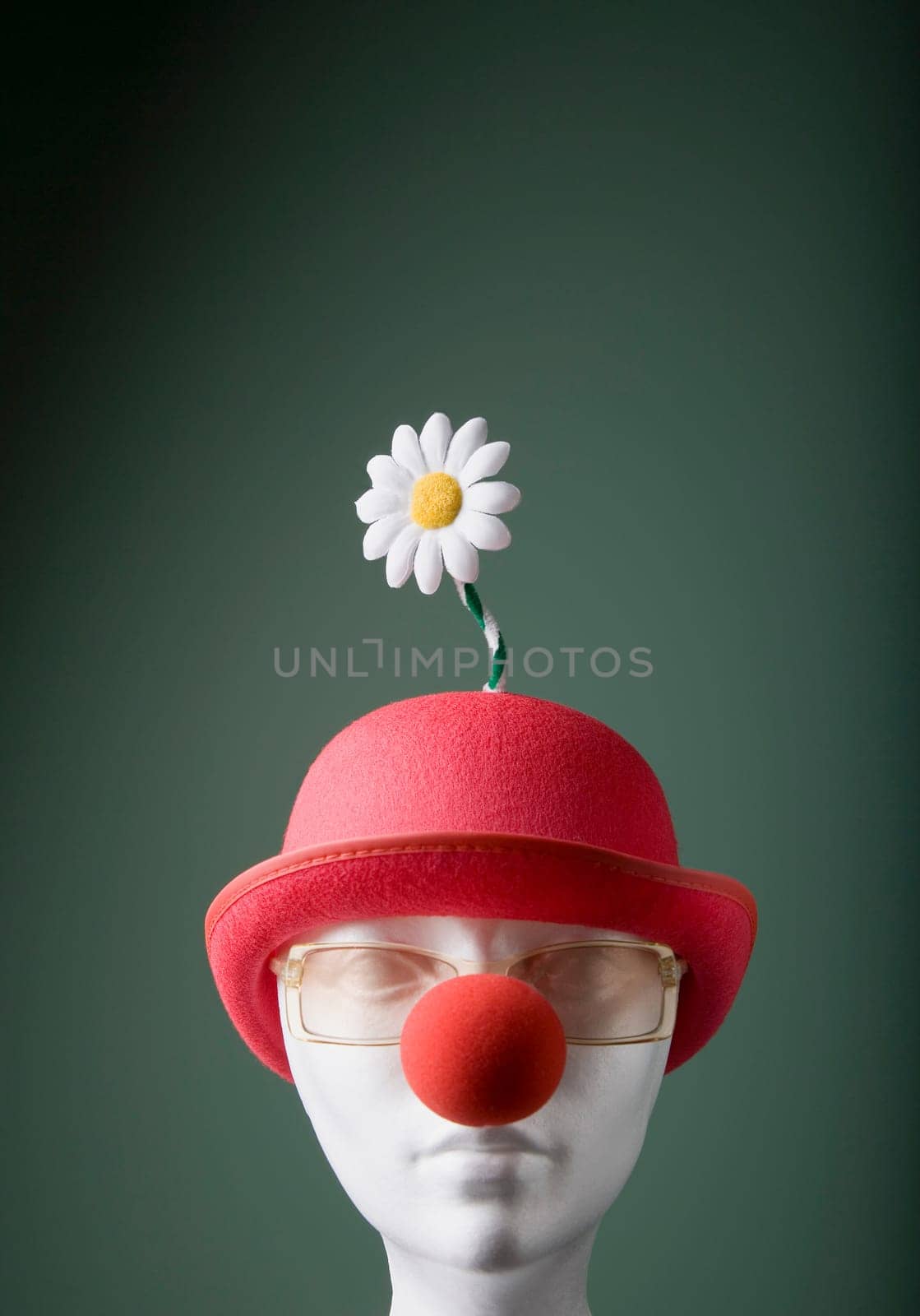 Mannequin with hat and clown nose
