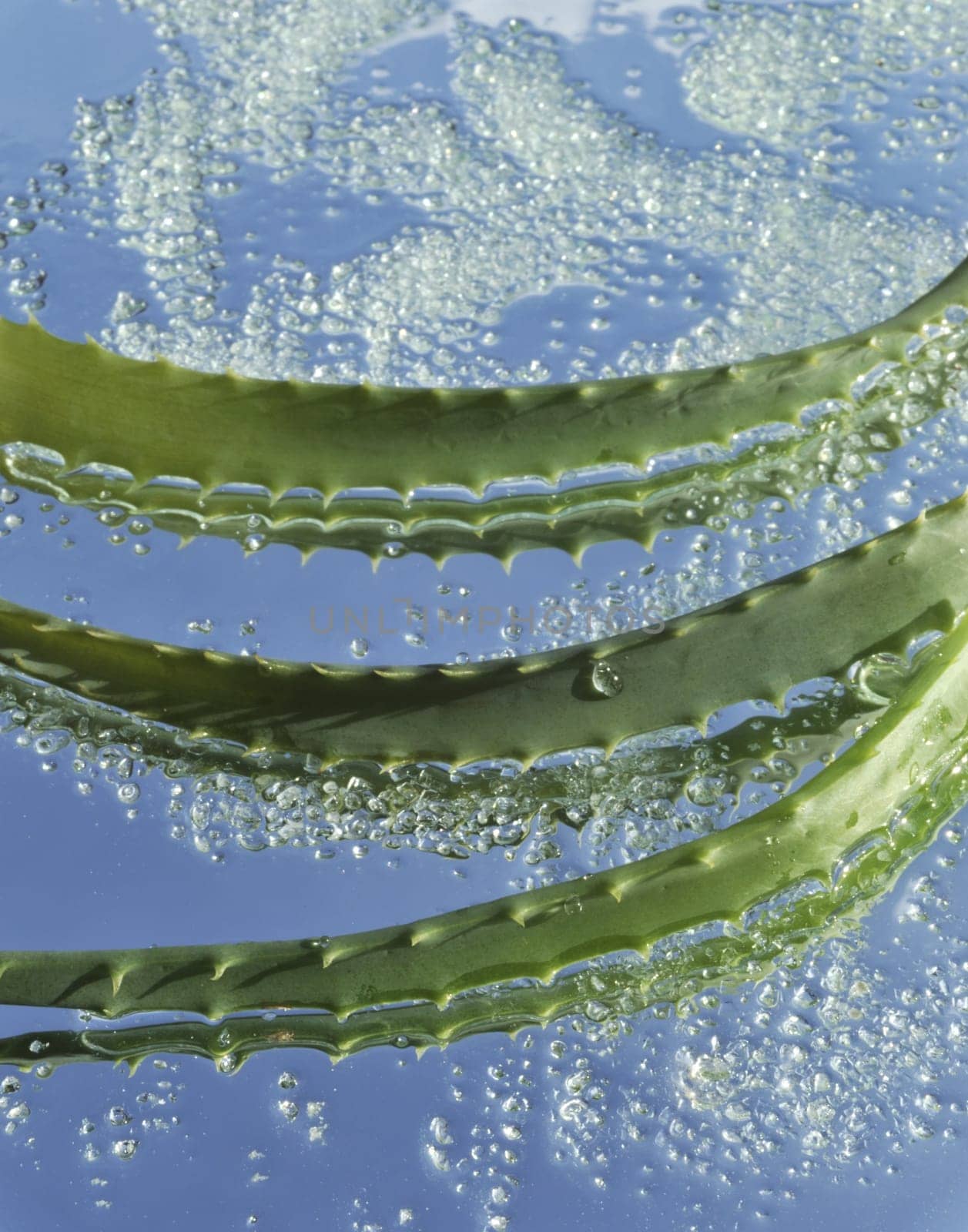 Aloe and green crystals of bath salt